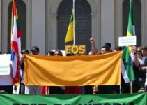 demonstração de alinhamento administrativo e político